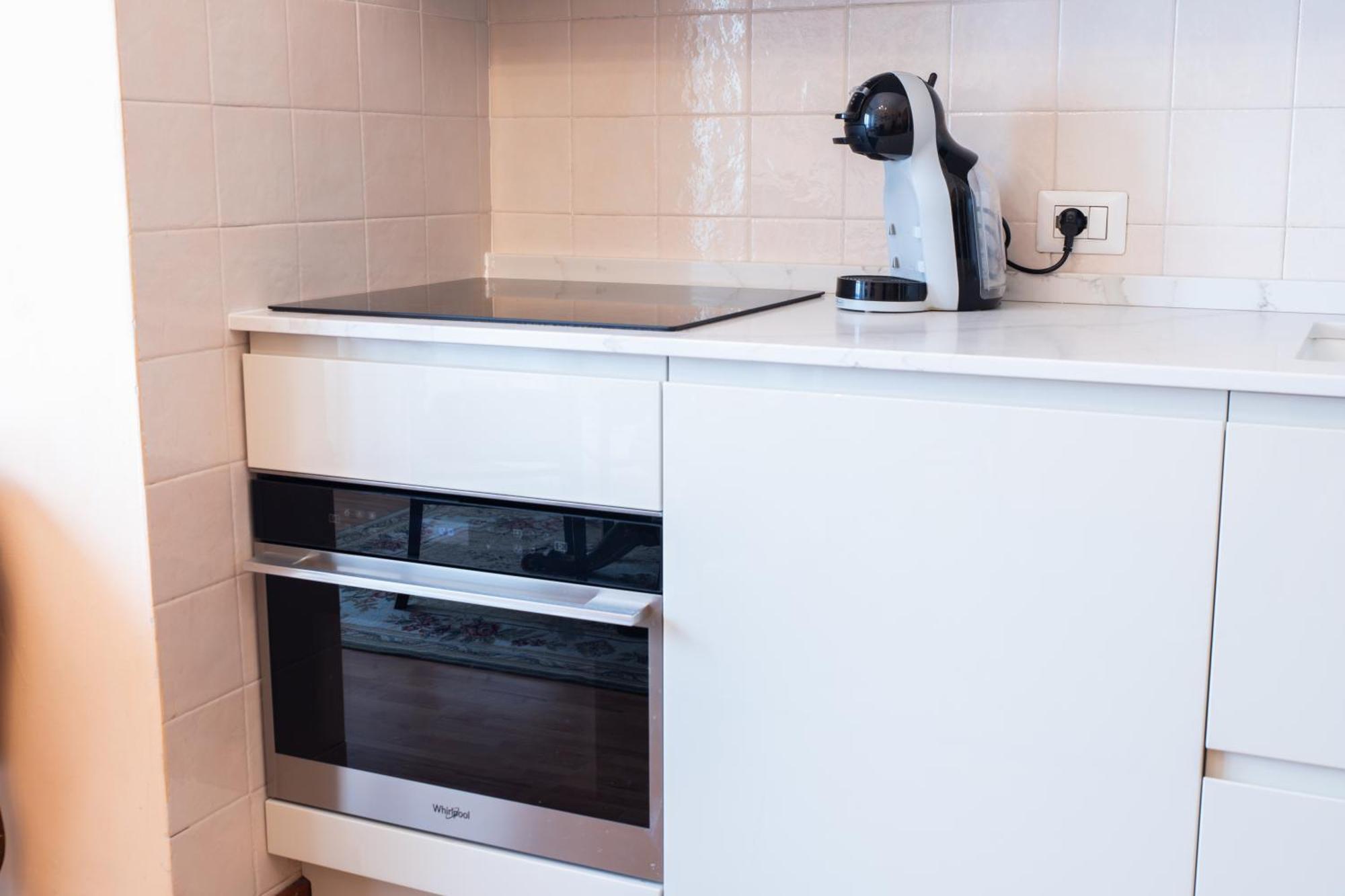 Duomo Walking Distance Elegant Flat With View Apartment Milan Bagian luar foto